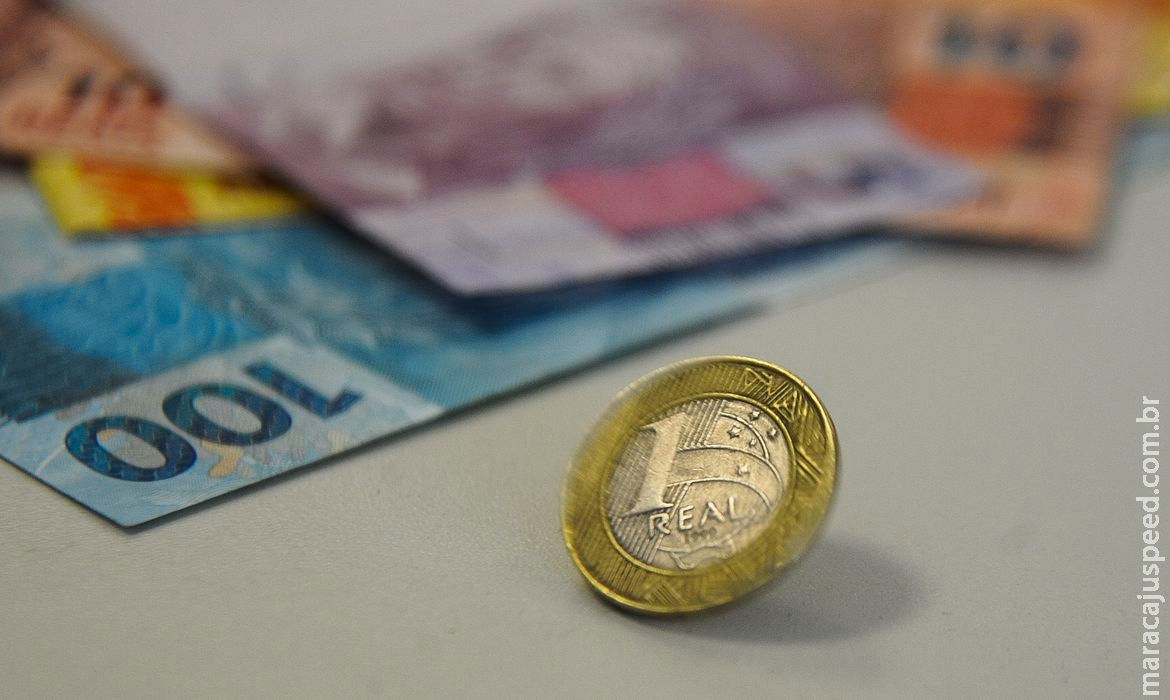 Orçamento de 2022 prevê salário mínimo de R$ 1.169