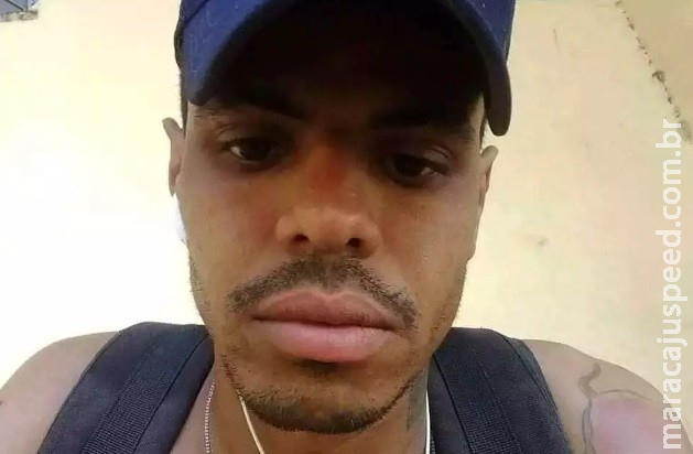 Pai de rapaz assassinado com 6 tiros diz que agora só pensa em vingança Pai de rapaz assassinado com 6 tiros diz que agora só pensa em vingança