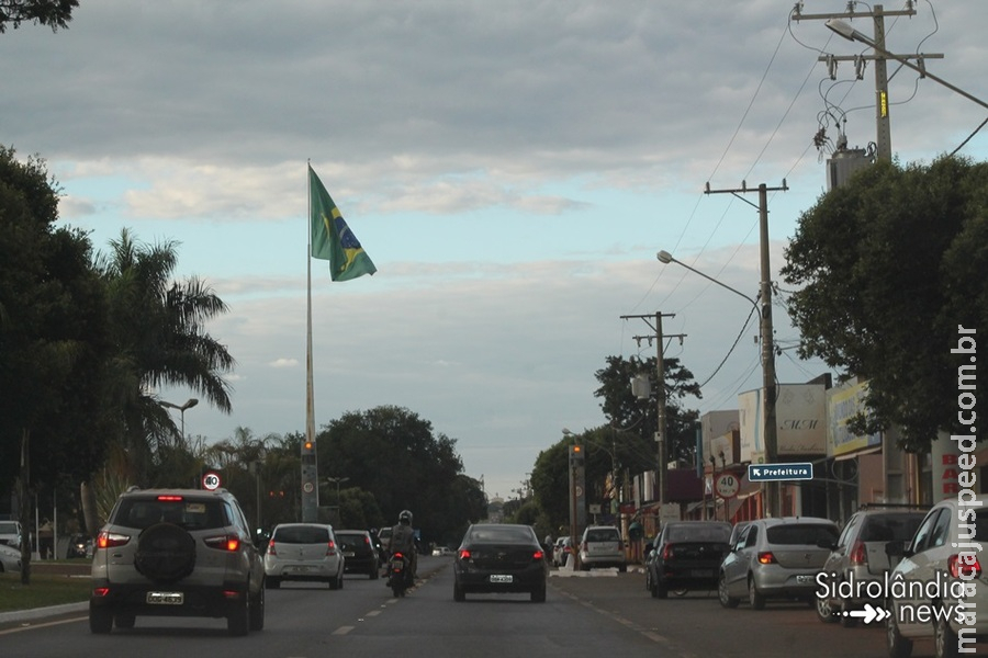 Passagem de frente fria traz chuva e ameniza calor em Mato Grosso do Sul Passagem de frente fria traz chuva e ameniza calor em Mato Grosso do Sul