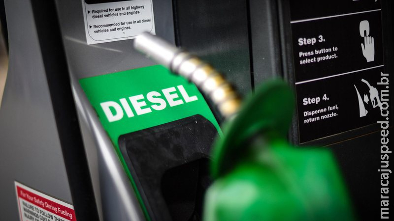 Petrobras reajusta diesel nas refinarias em R$ 0,25; alta é a primeira em 85 dias Petrobras reajusta diesel nas refinarias em R$ 0,25; alta é a primeira em 85 dias