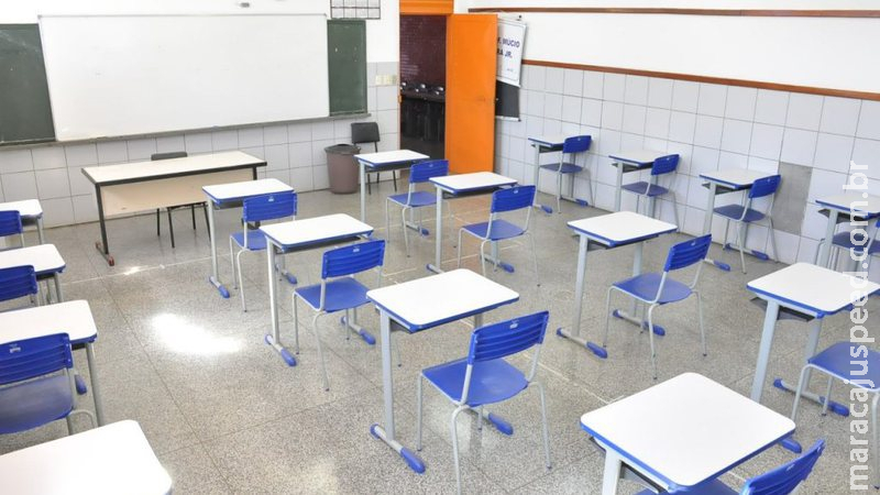 Piso de professor brasileiro é o mais baixo entre 40 países Piso de professor brasileiro é o mais baixo entre 40 países
