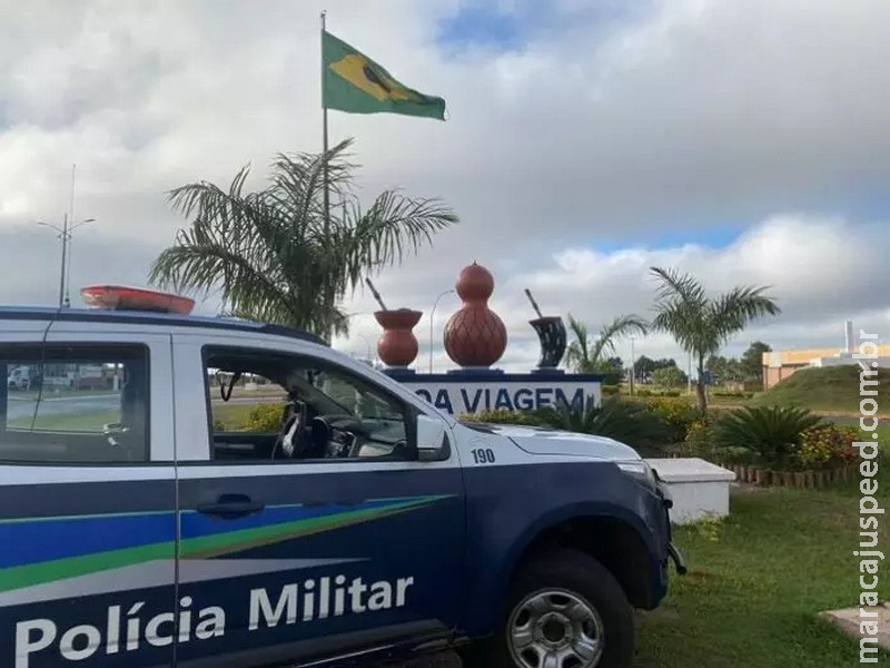 Polícia Militar prende dupla por falsidade ideológica e mandado de prisão em aberto Polícia Militar prende dupla por falsidade ideológica e mandado de prisão em aberto