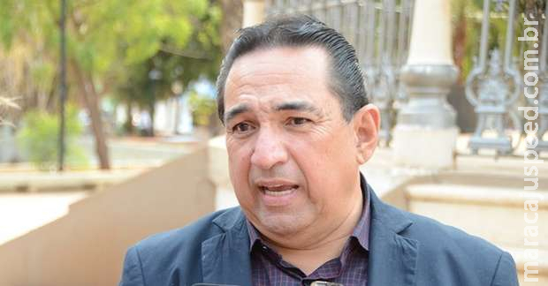 Prefeito se recusa a acabar com toque de recolher em Corumbá Prefeito se recusa a acabar com toque de recolher em Corumbá