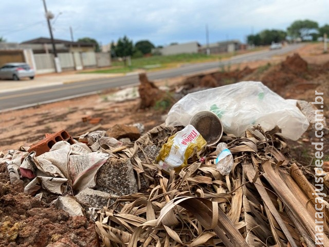 Prefeitura de Caarapó faz alerta sobre descarte irregular de entulhos