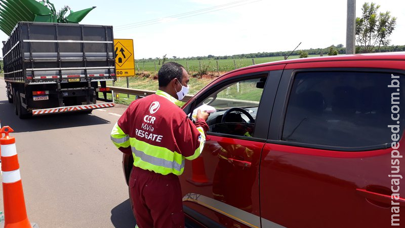 PRF e concessionária promovem entrega de kits de higiene a caminhoneiros PRF e concessionária promovem entrega de kits de higiene a caminhoneiros