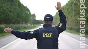 PRF reforça fiscalização em rodovias federais durante o feriadão PRF reforça fiscalização em rodovias federais durante o feriadão
