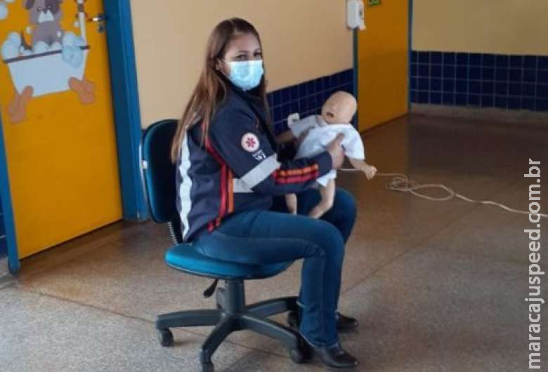 Professores da educação infantil recebem aulas de primeiros socorros Professores da educação infantil recebem aulas de primeiros socorros