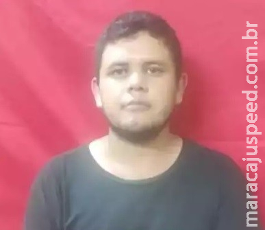 Psicóloga morta com 28 facadas foi vítima de ex-paciente com esquizofrenia Psicóloga morta com 28 facadas foi vítima de ex-paciente com esquizofrenia