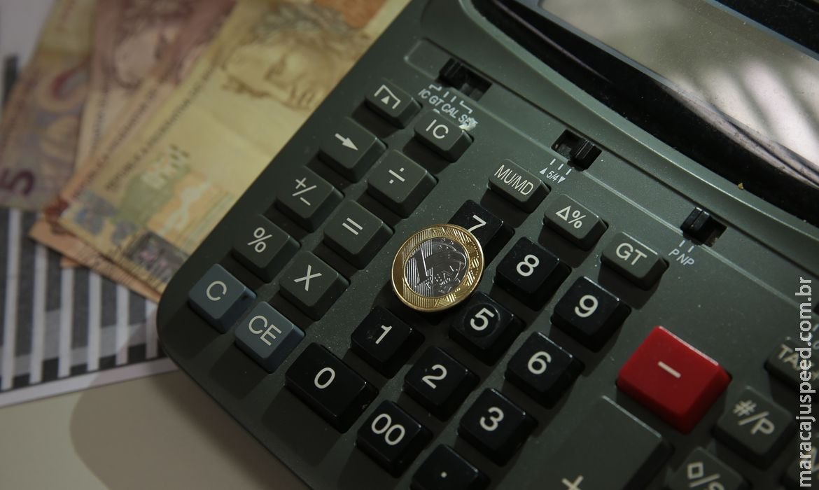 Reajuste salarial fica abaixo da inflação em agosto Reajuste salarial fica abaixo da inflação em agosto