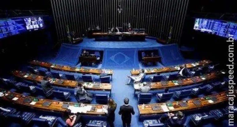 Senado libera candidaturas de políticos com contas rejeitadas Senado libera candidaturas de políticos com contas rejeitadas