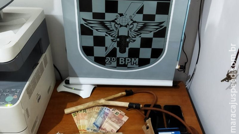 Traficante é preso com dinheiro, drogas e por corrupção de menores Traficante é preso com dinheiro, drogas e por corrupção de menores