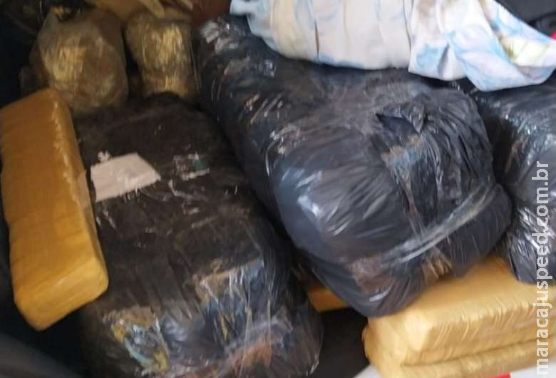 Veículo recheado de droga é apreendido em rodovia Veículo recheado de droga é apreendido em rodovia