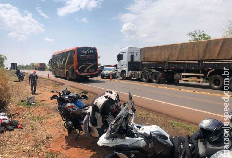 Acidente envolvendo motocicleta e carreta mata ex-prefeito e esposa