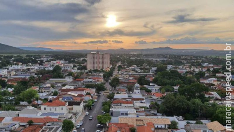 Agesul pavimenta ruas de Corumbá por R$ 7,9 milhões Agesul pavimenta ruas de Corumbá por R$ 7,9 milhões