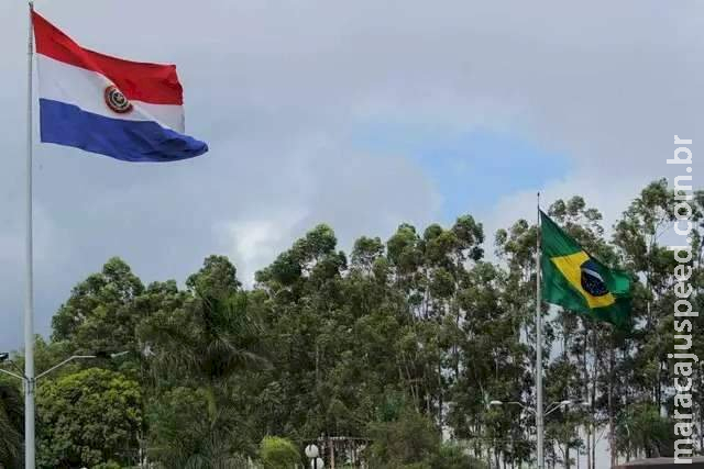 Após execuções, 180 policiais do Brasil e Paraguai buscam armas na fronteira Após execuções, 180 policiais do Brasil e Paraguai buscam armas na fronteira