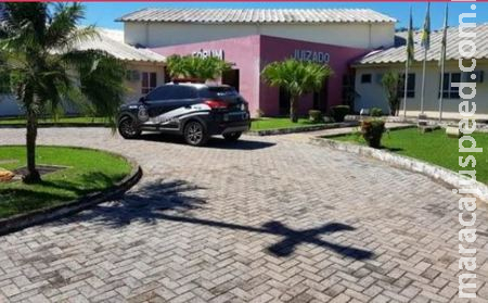 Aposentado é preso por estuprar a enteada e a filha que teve com ela Aposentado é preso por estuprar a enteada e a filha que teve com ela