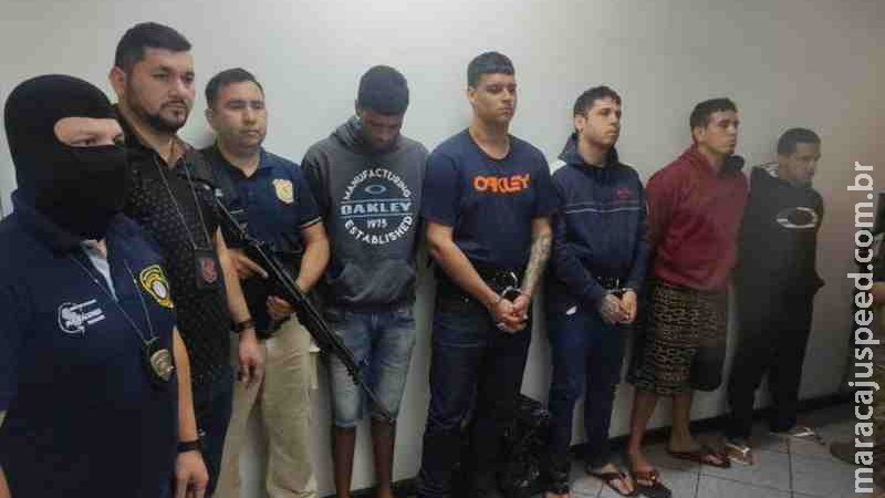 Brasileiros presos na fronteira com arsenal de guerra são expulsos do Paraguai Brasileiros presos na fronteira com arsenal de guerra são expulsos do Paraguai