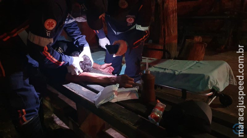 Briga termina com homem espancado com barra de ferro na cabeça Briga termina com homem espancado com barra de ferro na cabeça