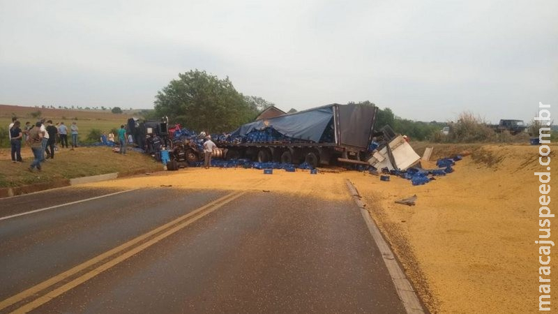 Caminhoneiro de MS morre ao colidir em carreta com cervejas no PR