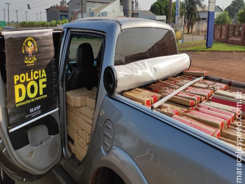 Camionete carregada com mais de uma tonelada de maconha foi apreendida pelo DOF durante a Operação Hórus Camionete carregada com mais de uma tonelada de maconha foi apreendida pelo DOF durante a Operação Hórus