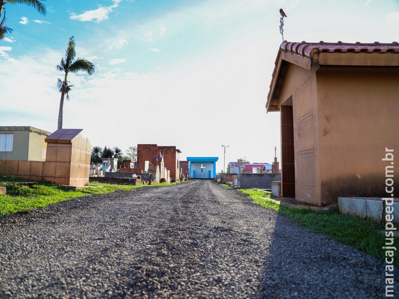 Cemitério Municipal de Maracaju passa por melhorias para o Dia de Finados