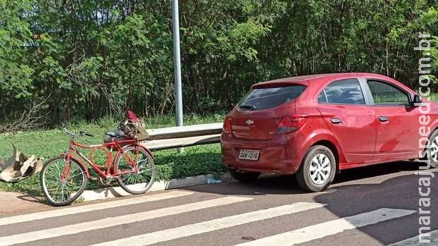 Ciclista bate em carro e morre em Campo Grande