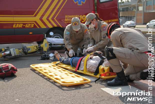 Ciclista é atropelada na Avenida Afonso Pena Ciclista é atropelada na Avenida Afonso Pena