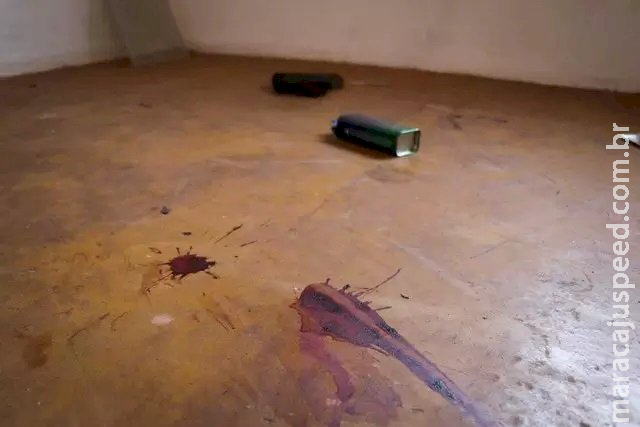 Com arma na mão, bandido é morto por policiais na capital Com arma na mão, bandido é morto por policiais na capital