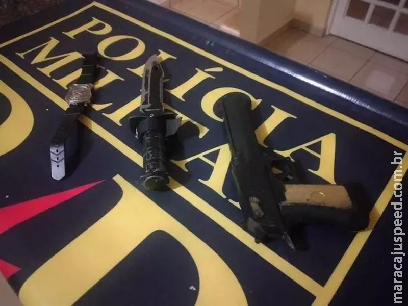 Com distintivo, homem que se passava por policial federal é preso por furtos Com distintivo, homem que se passava por policial federal é preso por furtos