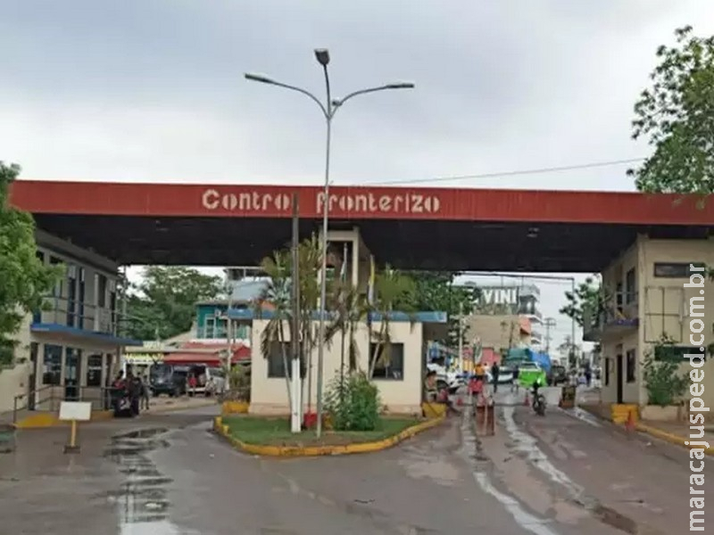 Contra o atual Governo, bolivianos fecham fronteira com o Brasil Contra o atual Governo, bolivianos fecham fronteira com o Brasil