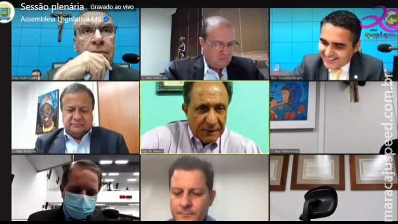 Deputados aprovam e projeto que proíbe oferta de empréstimos por telefone a aposentados vai à sanção Deputados aprovam e projeto que proíbe oferta de empréstimos por telefone a aposentados vai à sanção