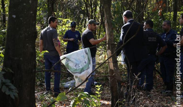Dupla é condenada a 35 anos por degolar jovem em tribunal do crime em Campo Grande Dupla é condenada a 35 anos por degolar jovem em tribunal do crime em Campo Grande