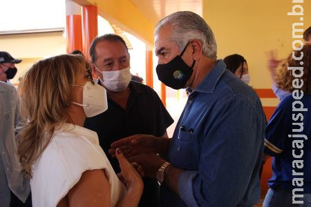 Em visita a Sidrolândia nesta quinta-feira, governador libera R$ 1,4 milhão para obra de acesso ao frigorífico Em visita a Sidrolândia nesta quinta-feira, governador libera R$ 1,4 milhão para obra de acesso ao frigorífico