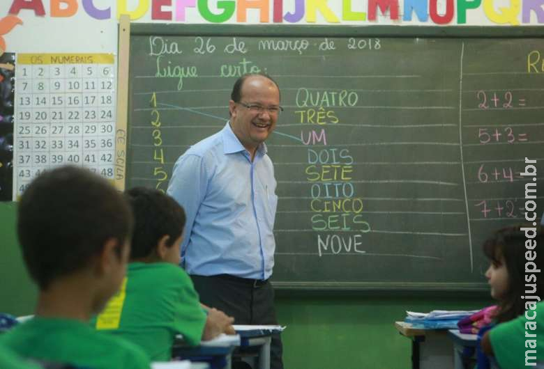 Emendas de Barbosinha garantem que escolas comecem mês de outubro com R$ 160 mil na conta Emendas de Barbosinha garantem que escolas comecem mês de outubro com R$ 160 mil na conta