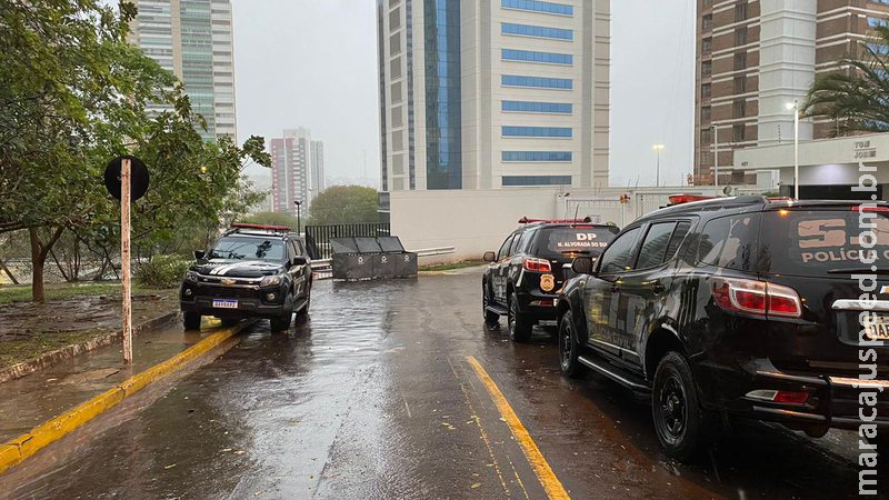 Empresário e ex-funcionário de prefeitura são presos em 2ª fase de operação Dark Card Empresário e ex-funcionário de prefeitura são presos em 2ª fase de operação Dark Card