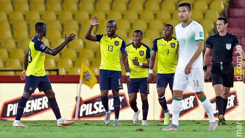 Equador faz 3 na Bolívia no 1º tempo e sobe para 3º nas Eliminatórias Equador faz 3 na Bolívia no 1º tempo e sobe para 3º nas Eliminatórias