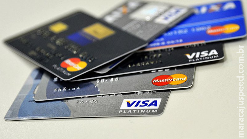 Fraudes contra clientes de bancos crescem 165% em 2021