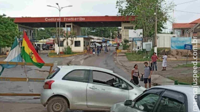 Fronteira de Corumbá com a Bolívia é fechada por grevistas após crise política Fronteira de Corumbá com a Bolívia é fechada por grevistas após crise política