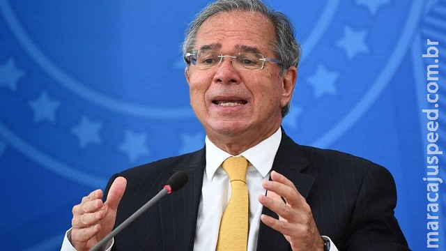 Guedes defende vender ações da Petrobras e usar dinheiro no combate à pobreza Guedes defende vender ações da Petrobras e usar dinheiro no combate à pobreza