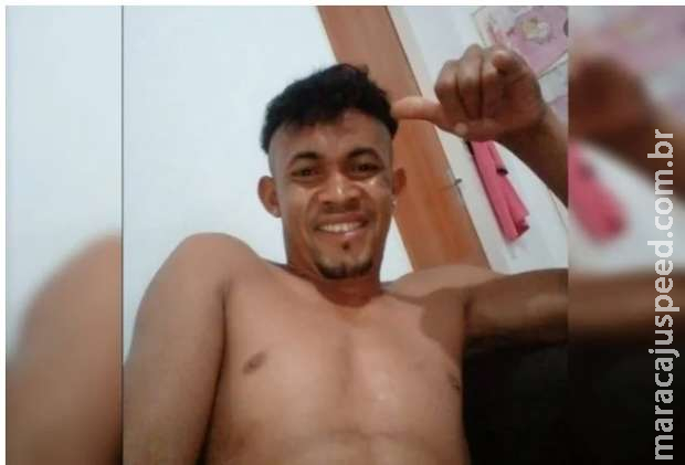 Homem é carbonizado e tem partes do corpo decepadas em suposto ritual macabro Homem é carbonizado e tem partes do corpo decepadas em suposto ritual macabro