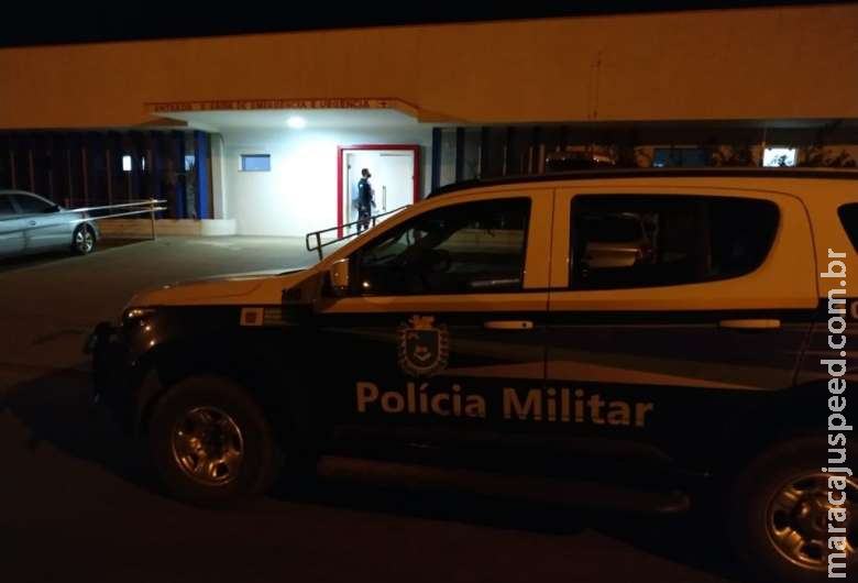 Homem é esfaqueado durante discussão e é socorrido para hospital Homem é esfaqueado durante discussão e é socorrido para hospital