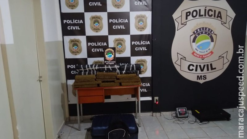 Jovem é preso com mala recheada de maconha e diz que receberia R$ 3 mil Jovem é preso com mala recheada de maconha e diz que receberia R$ 3 mil