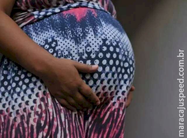 Justiça permite que professoras gestantes não voltem ao trabalho presencial Justiça permite que professoras gestantes não voltem ao trabalho presencial