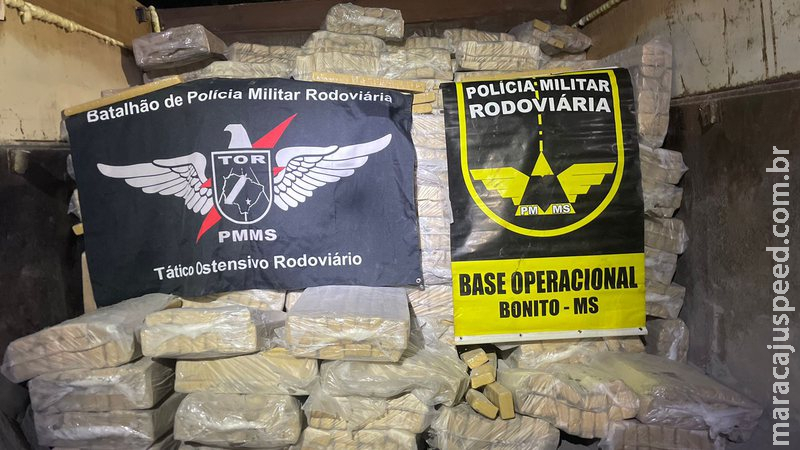 Mais de 4 toneladas de maconha são apreendidas em caminhão de calcário Mais de 4 toneladas de maconha são apreendidas em caminhão de calcário