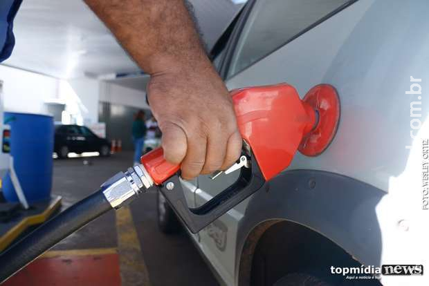 Mais uma vez: Petrobras anuncia aumento no preço do gás e da gasolina Mais uma vez: Petrobras anuncia aumento no preço do gás e da gasolina