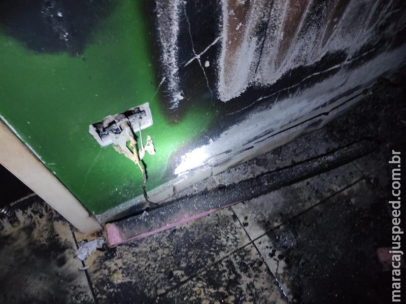 Maracaju: Corpo de Bombeiros atendem ocorrência de incêndio em residência no Conjunto Olídia Rocha Maracaju: Corpo de Bombeiros atendem ocorrência de incêndio em residência no Conjunto Olídia Rocha