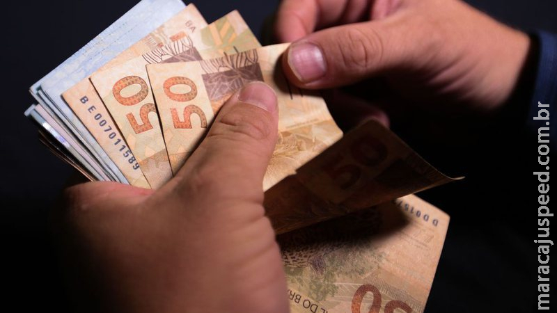 Metade dos governadores projeta reajustes em 2022 Metade dos governadores projeta reajustes em 2022