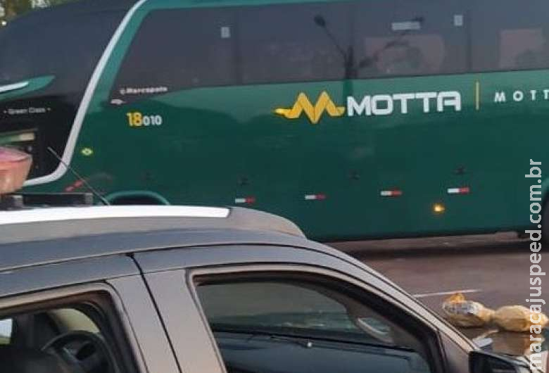 Mulher é presa pela Polícia Civil tentando transportar drogas em ônibus de viagem Mulher é presa pela Polícia Civil tentando transportar drogas em ônibus de viagem