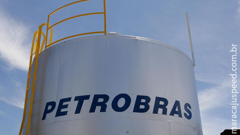 Petrobras assina acordo de R$ 1,4 bi por danos ambientais de vazamento em 2000 Petrobras assina acordo de R$ 1,4 bi por danos ambientais de vazamento em 2000