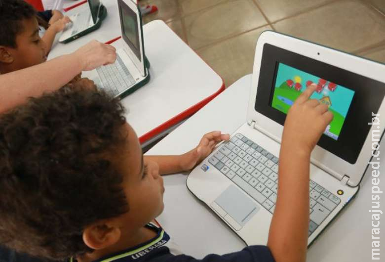 Porjeto de Lei propõe a criação de Política Nacional de Educação Digital Porjeto de Lei propõe a criação de Política Nacional de Educação Digital